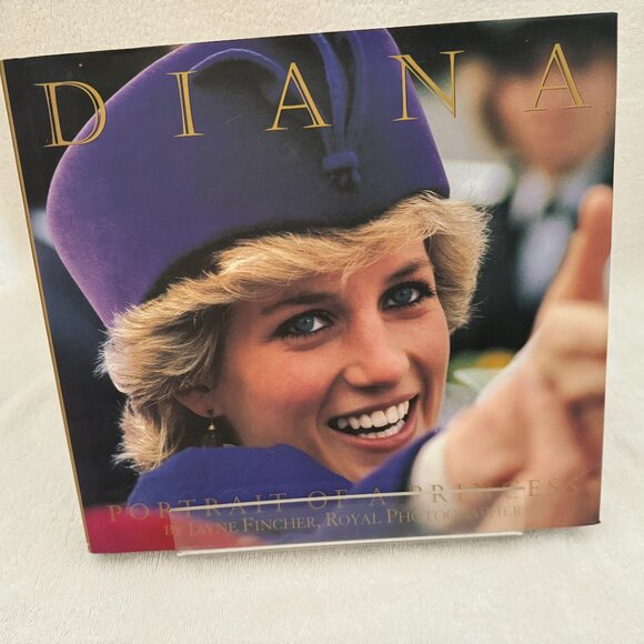 Diana Portrait of a Princess, Jayne Fincher - Picture 3 of 5